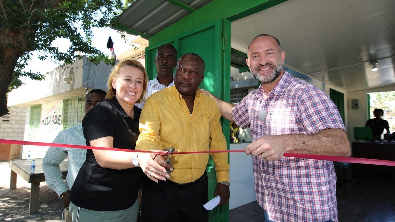 Schwarzkopf Million Chances eröffnet neues Plastik-Sammelcenter auf Haiti - Thumbnail