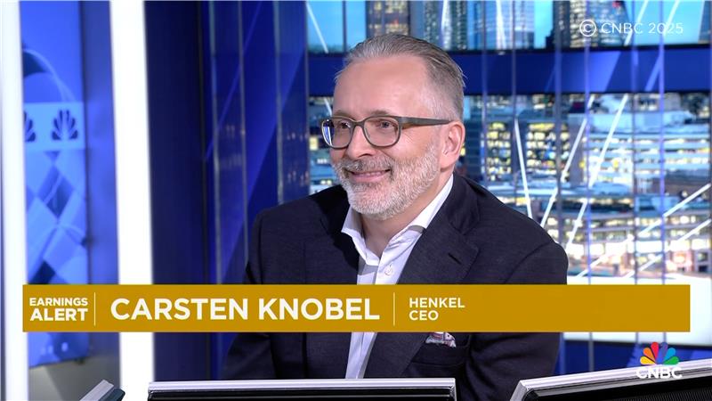 YouTube Thumbnail CEO Carsten Knobel in a live interview with CNBC (Thumbnail)