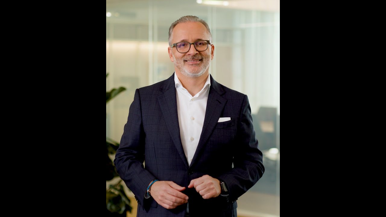 YouTube Thumbnail Henkel CEO Carsten Knobel's Video Message on Q3 2025 (Thumbnail)