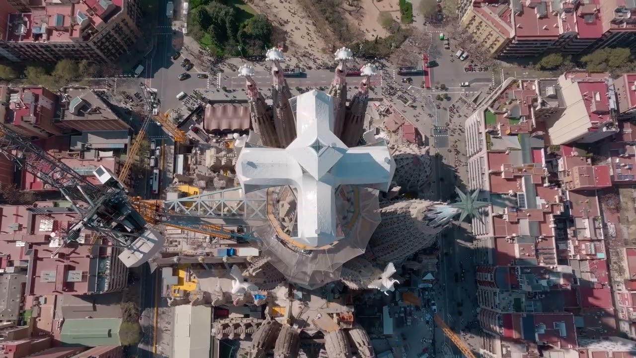 YouTube Thumbnail Sagrada Familia - Exterior view (Thumbnail)