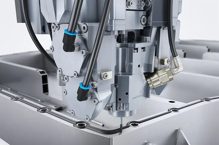 Precisely contoured double seal application on the battery housing