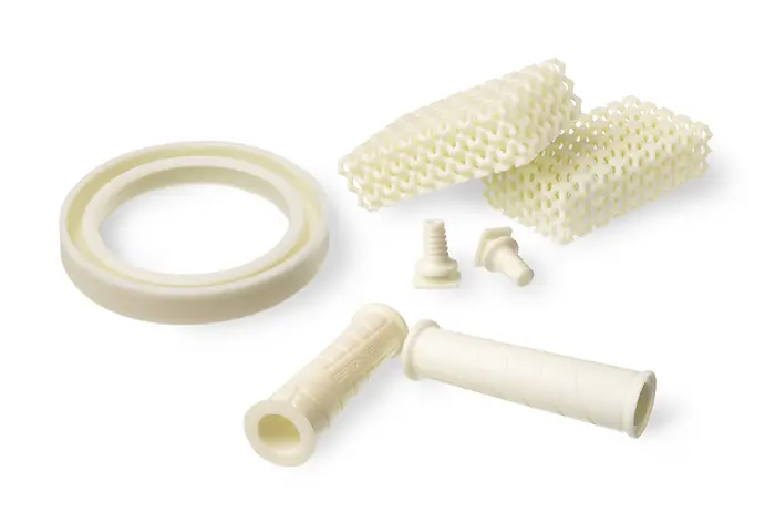 3D printed parts with the new xFLEX 475 white