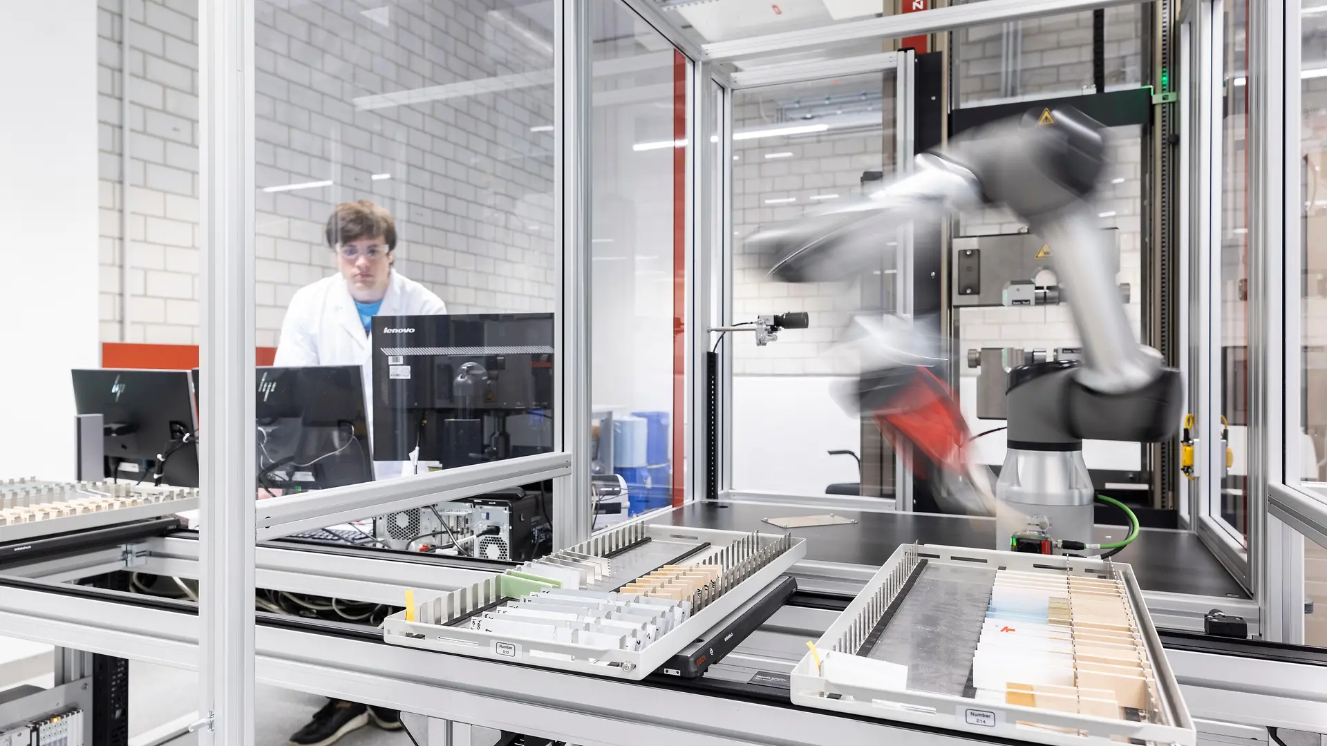 photo-inspiration-center-duesseldorf-automated-lab-01