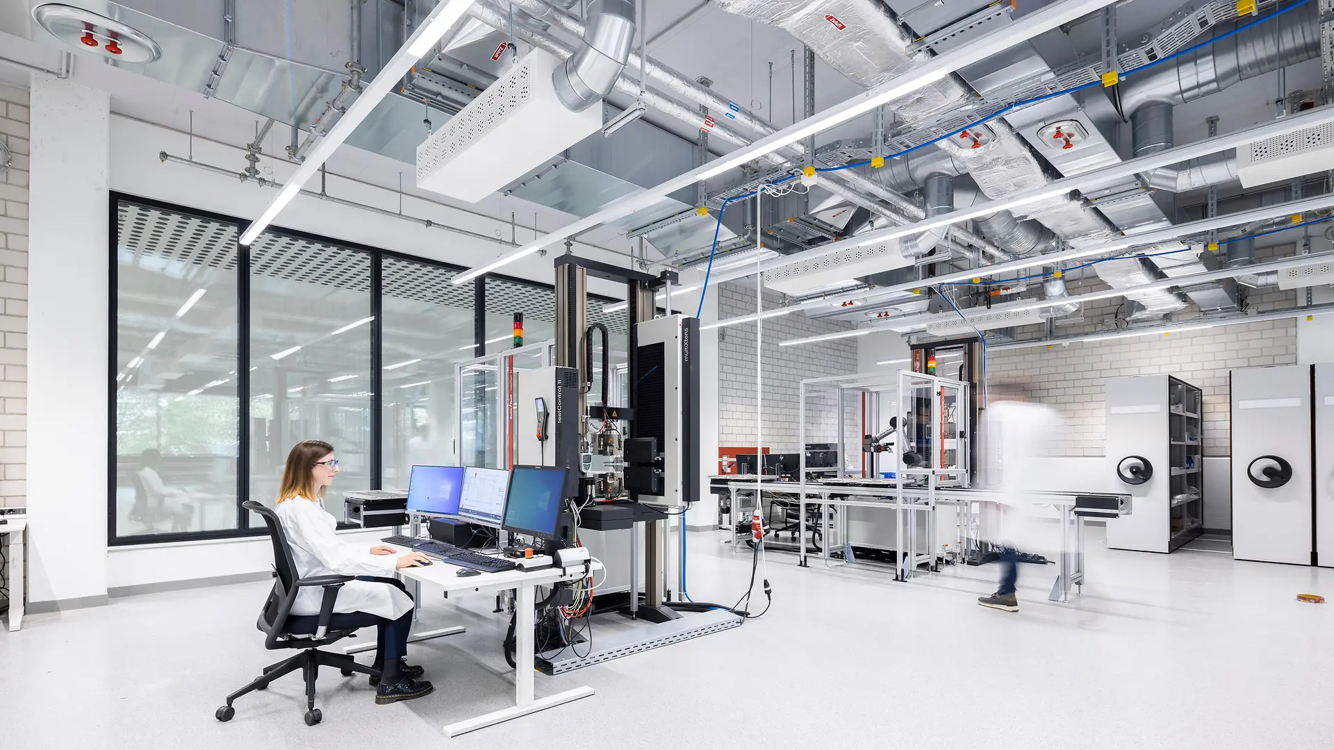 photo-inspiration-center-duesseldorf-automated-lab-02