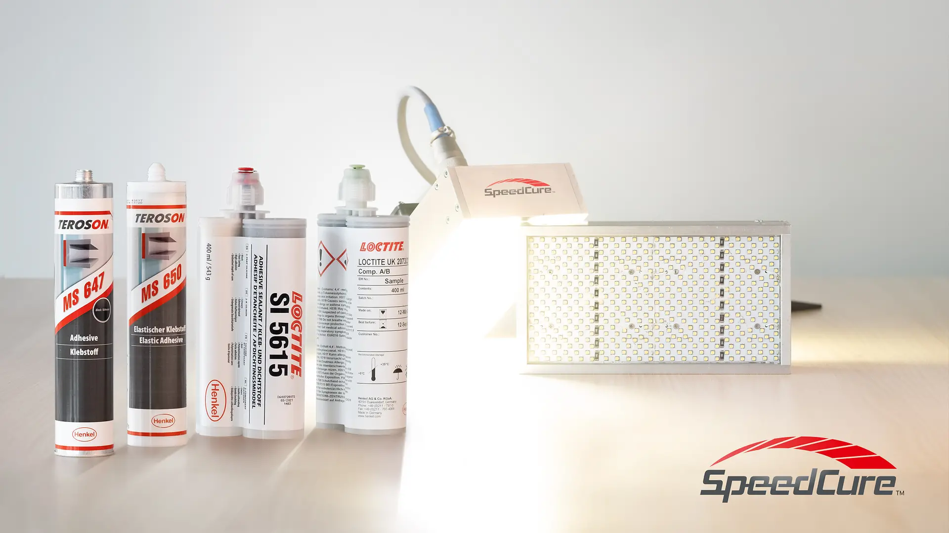 
SpeedCure light and adhesive solutions bring more accurate bonding even on narrow bonding areas or free-form shapes and deliver higher efficiency in the manufacturer’s assembly process.