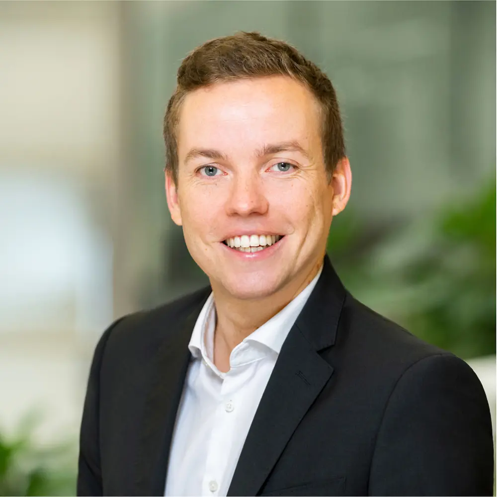 Tobias Botenwerfer, Investment Analyst