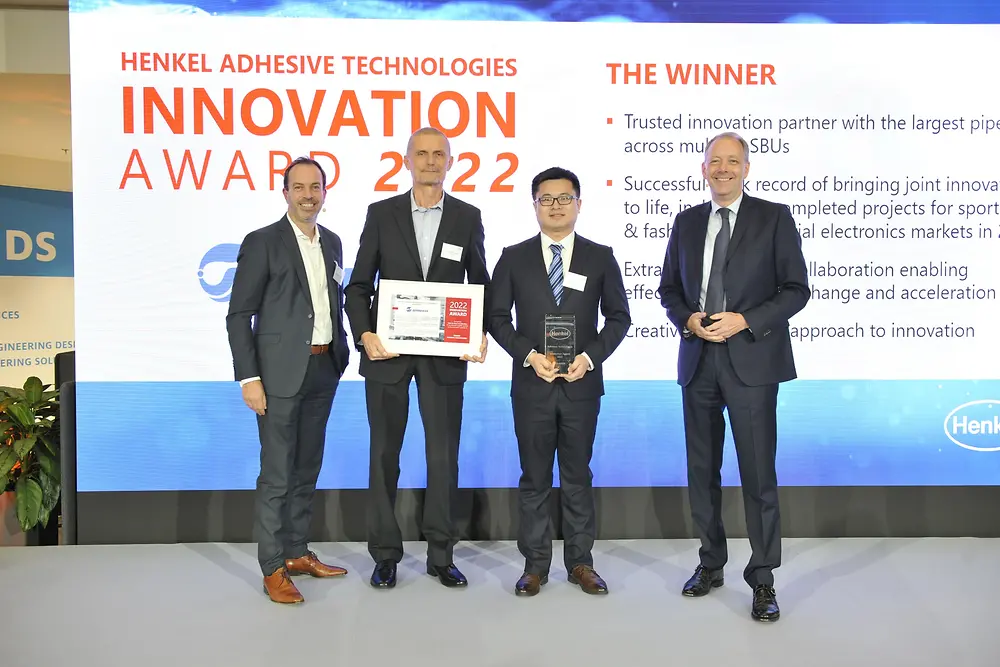 
Innovation Award for Wanhua (from left to right): Christian Kirsten, Corporate Senior Vice President Automotive and Metals at Adhesive Technologies, Sándor Eke, Business Development Manager DACH at Wanhua, Ben Zhang, R&D Lead for Adhesives at Wanhua and Thomas Holenia, Corporate Vice President Purchasing at Henkel