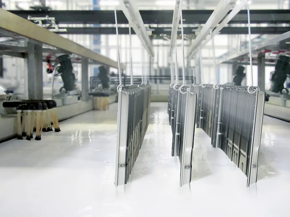 
Aluminum battery housing during the metal pretreatment process