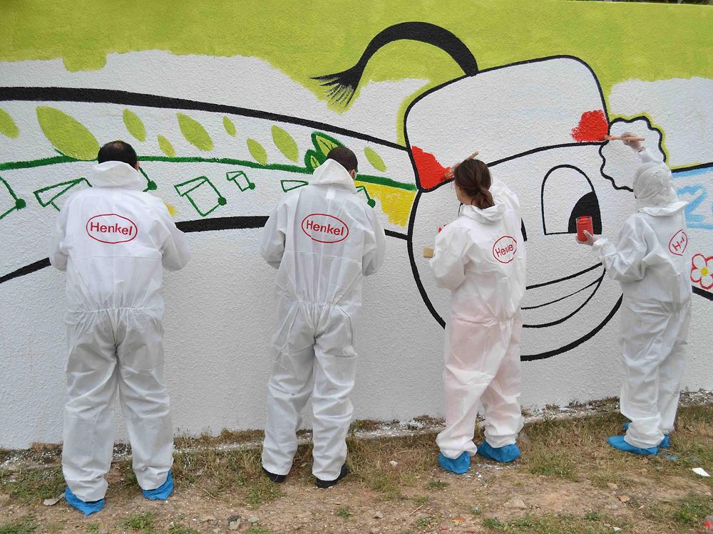 The volunteers painted and decorated the walls with graffiti and ecological messages