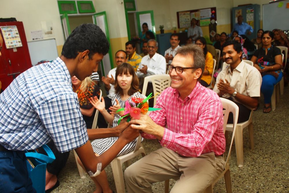 The ‘Punarvas School’ thanked Jeremy Hunter, President of Henkel India