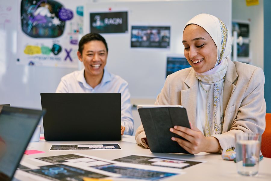 Henkel recruiters sharing application tips and insights with candidates during an online session.