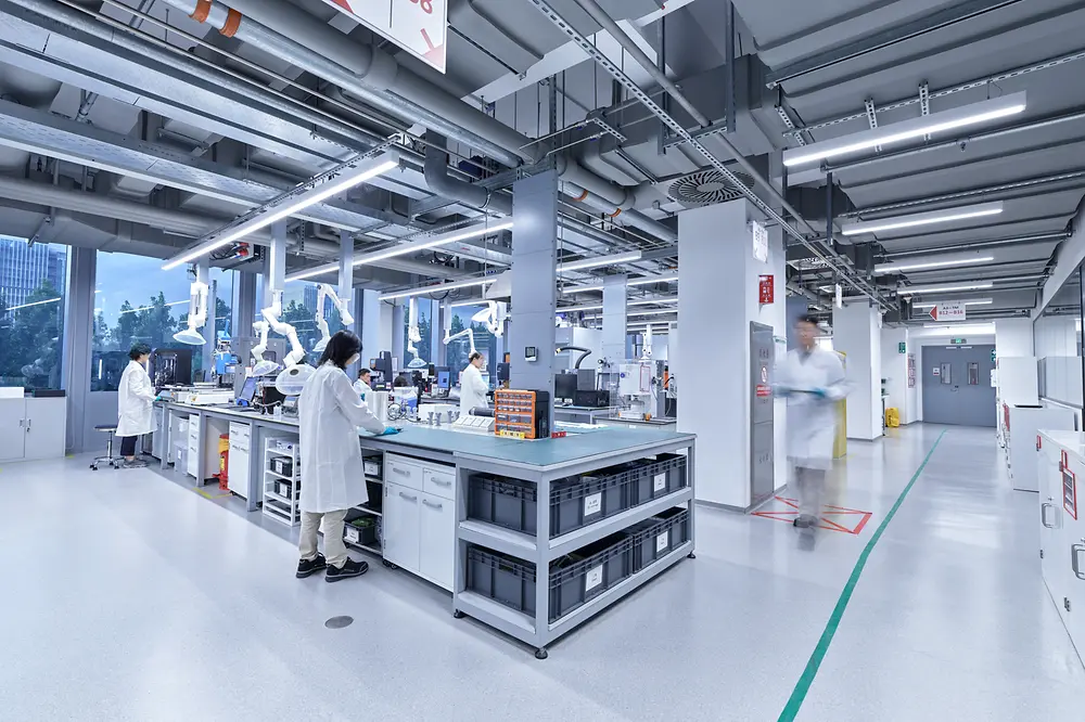 A photo of one of the 32 laboratories at the Inspiration Center Shanghai.