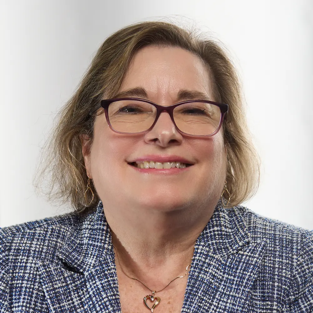 A portrait photo of Lee Anne Fernandez, Senior Manager People & Culture Communications at Henkel in North America