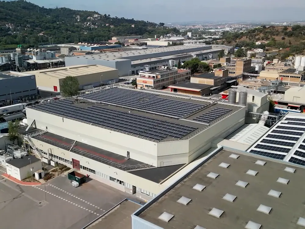 
Industrial buildings with solar panels installed at Henkel’s Montornès plant