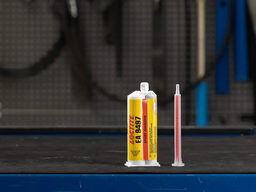 LOCTITE EA 9497 with mixing nozzle for structural bonding applications
