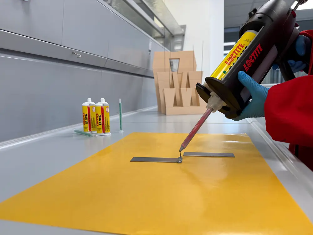 Controlled dispensing for clean and accurate bond lines
