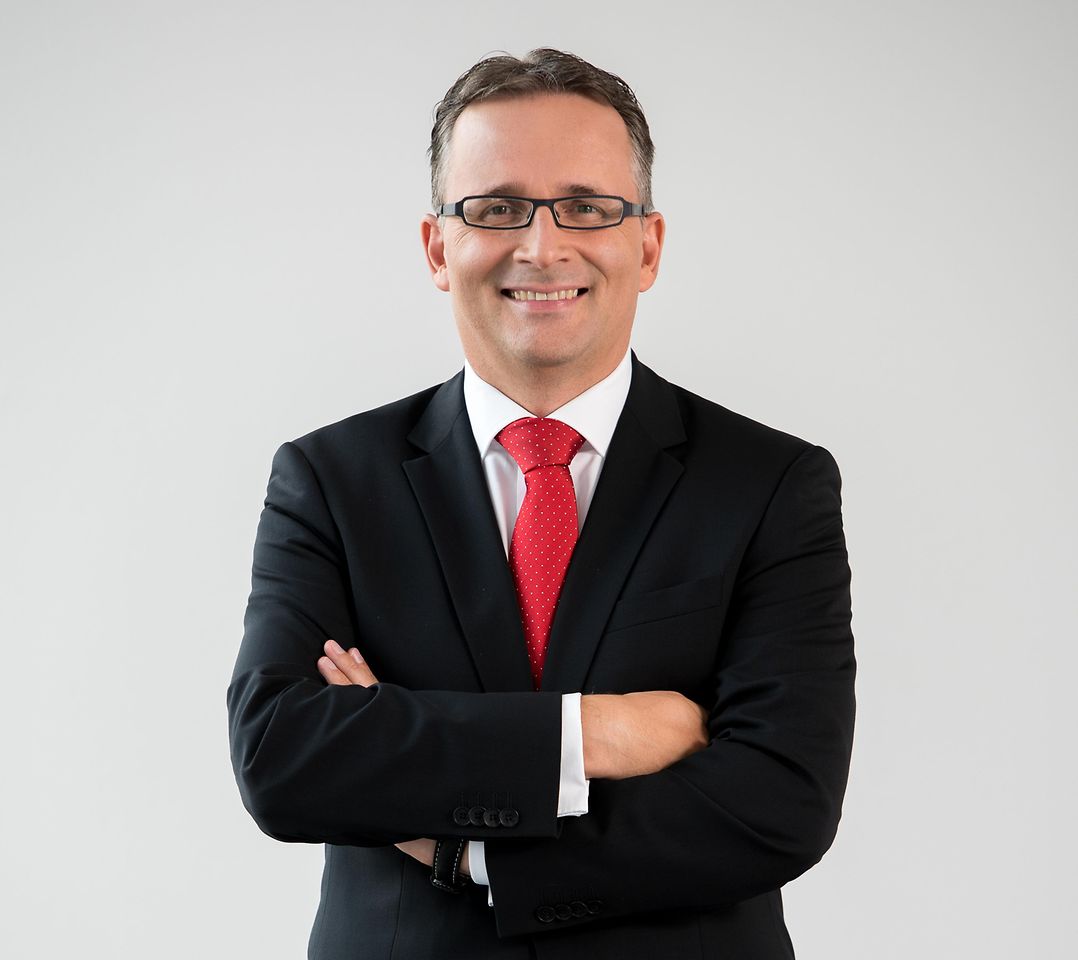 Carsten Knobel