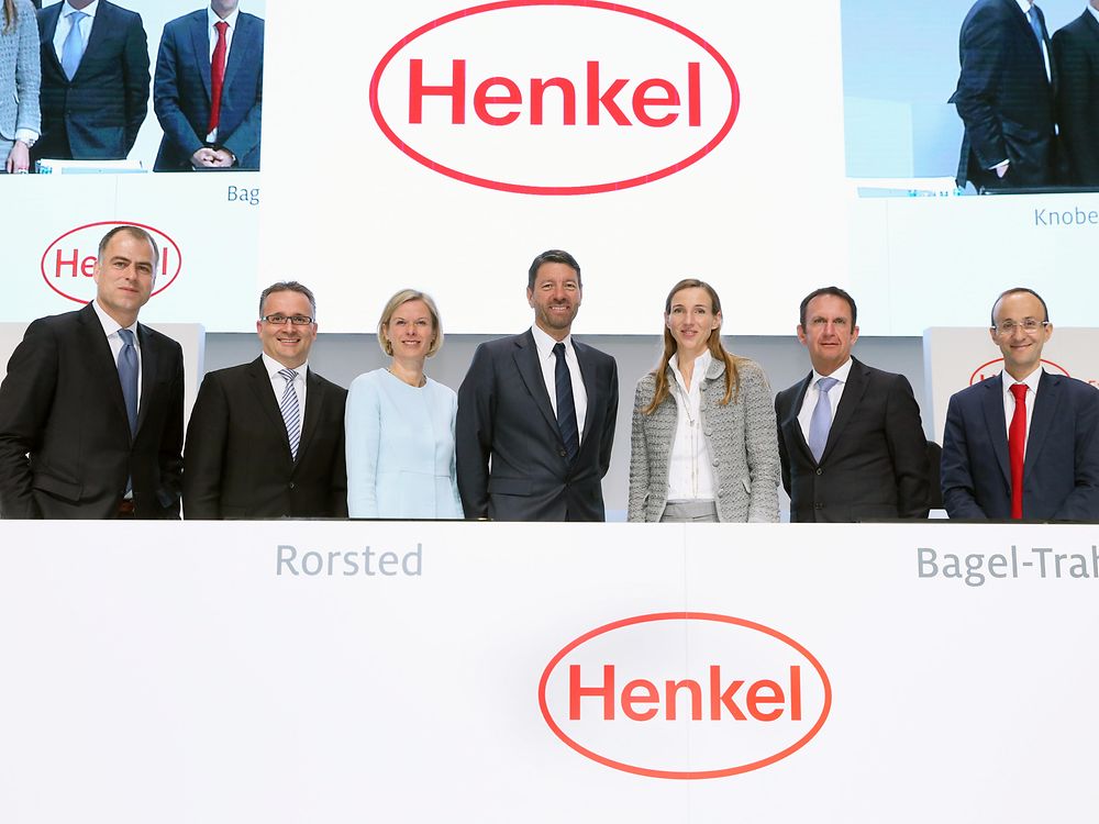 
Henkel Management Board and Dr. Simone Bagel-Trah, Chairwoman of the Shareholders’ Committee & Supervisory Board: Jan-Dirk Auris, Carsten Knobel, Kathrin Menges, Kasper Rorsted, Simone Bagel-Trah, Hans Van Bylen, Bruno Piacenza (from left to right)