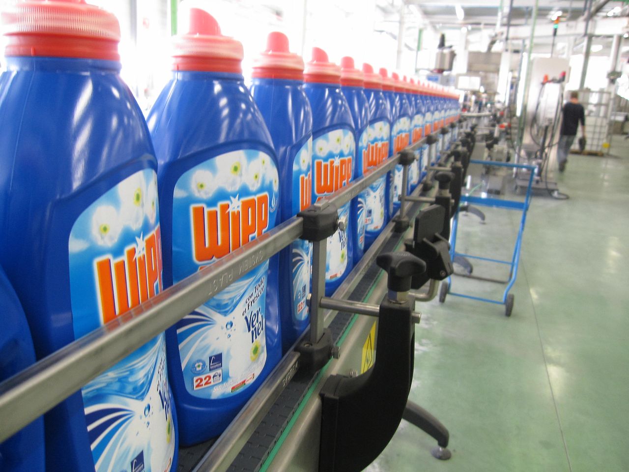 Laundry detergent production in Montornès