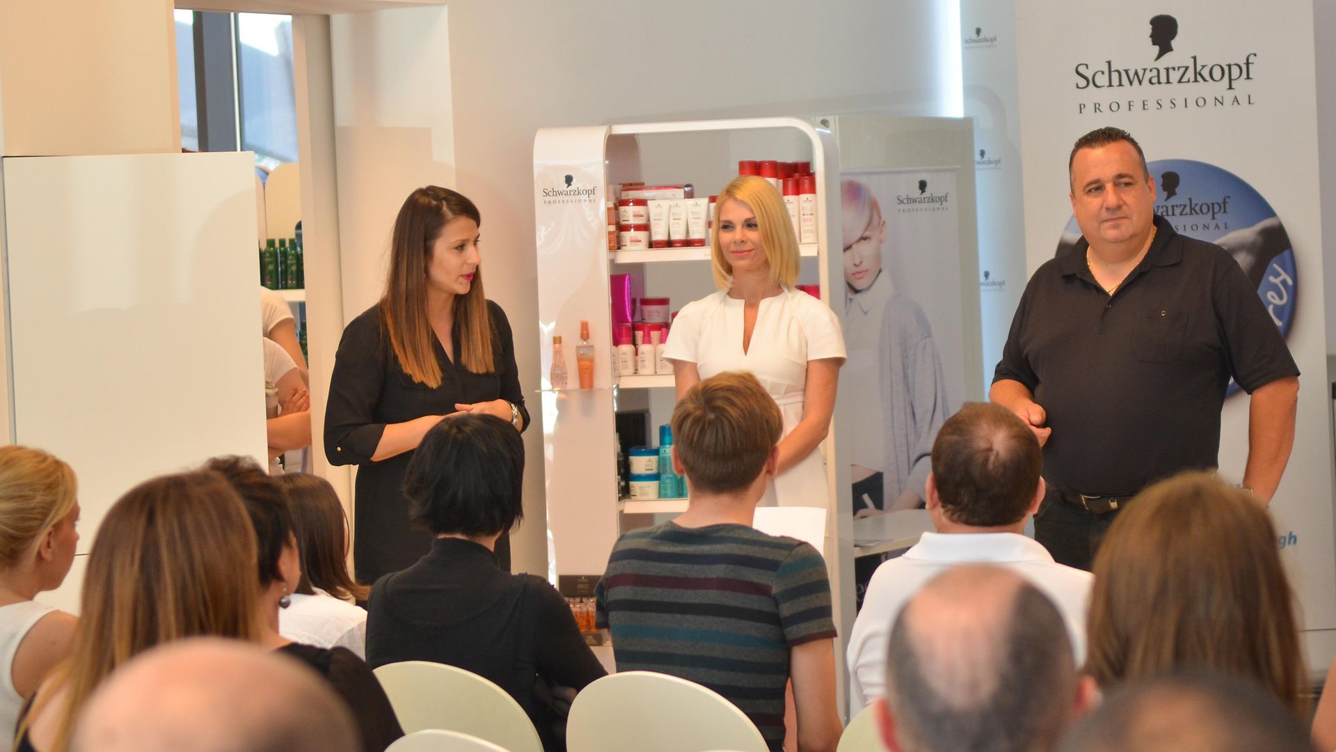 Croatian actress Mila Elegovic (center) hosted the Shaping Futures diploma-granting ceremony.