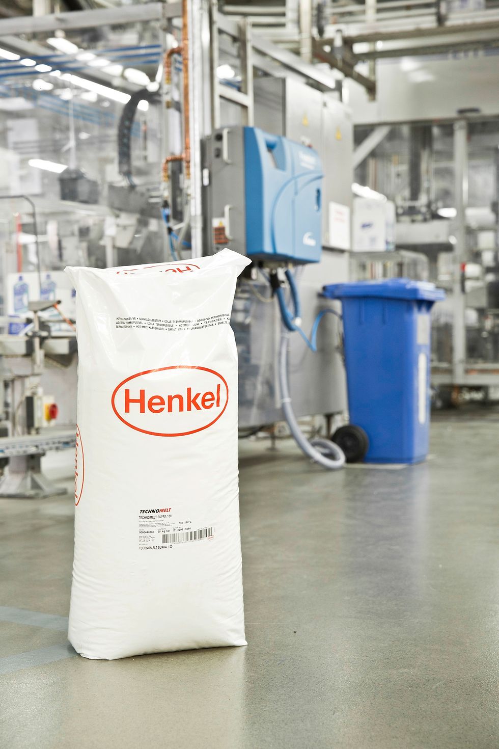 Adhesive application system Freedom from Nordson and Henkel 