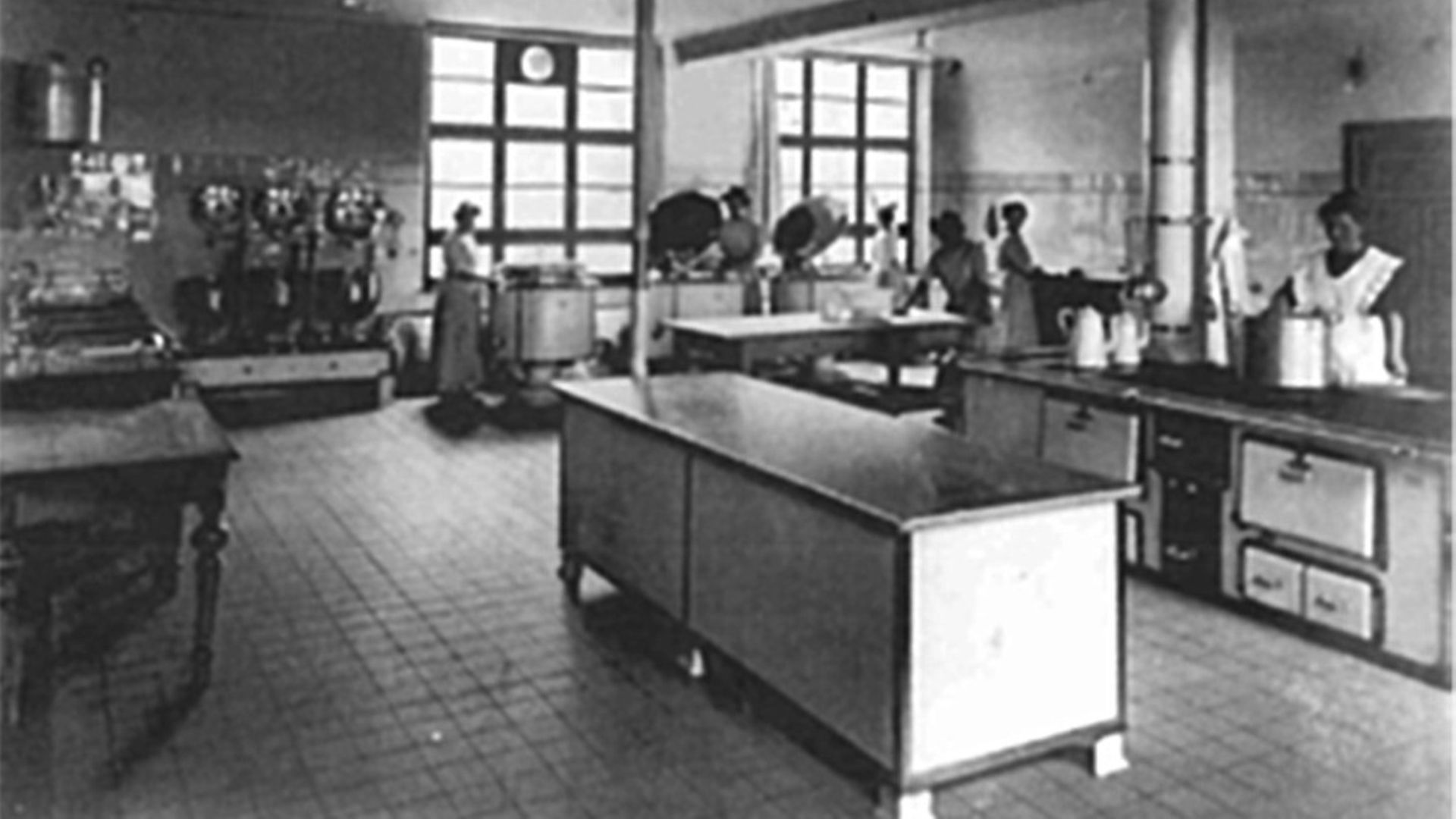 In 1915, the first canteen kitchen was opened