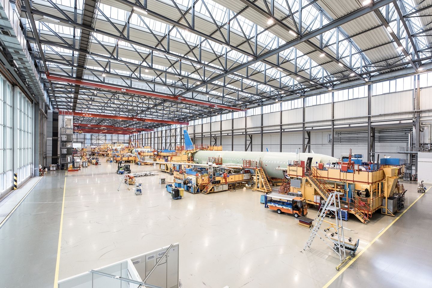 Henkel flying high with aerospace composite solutions at JEC World 2018