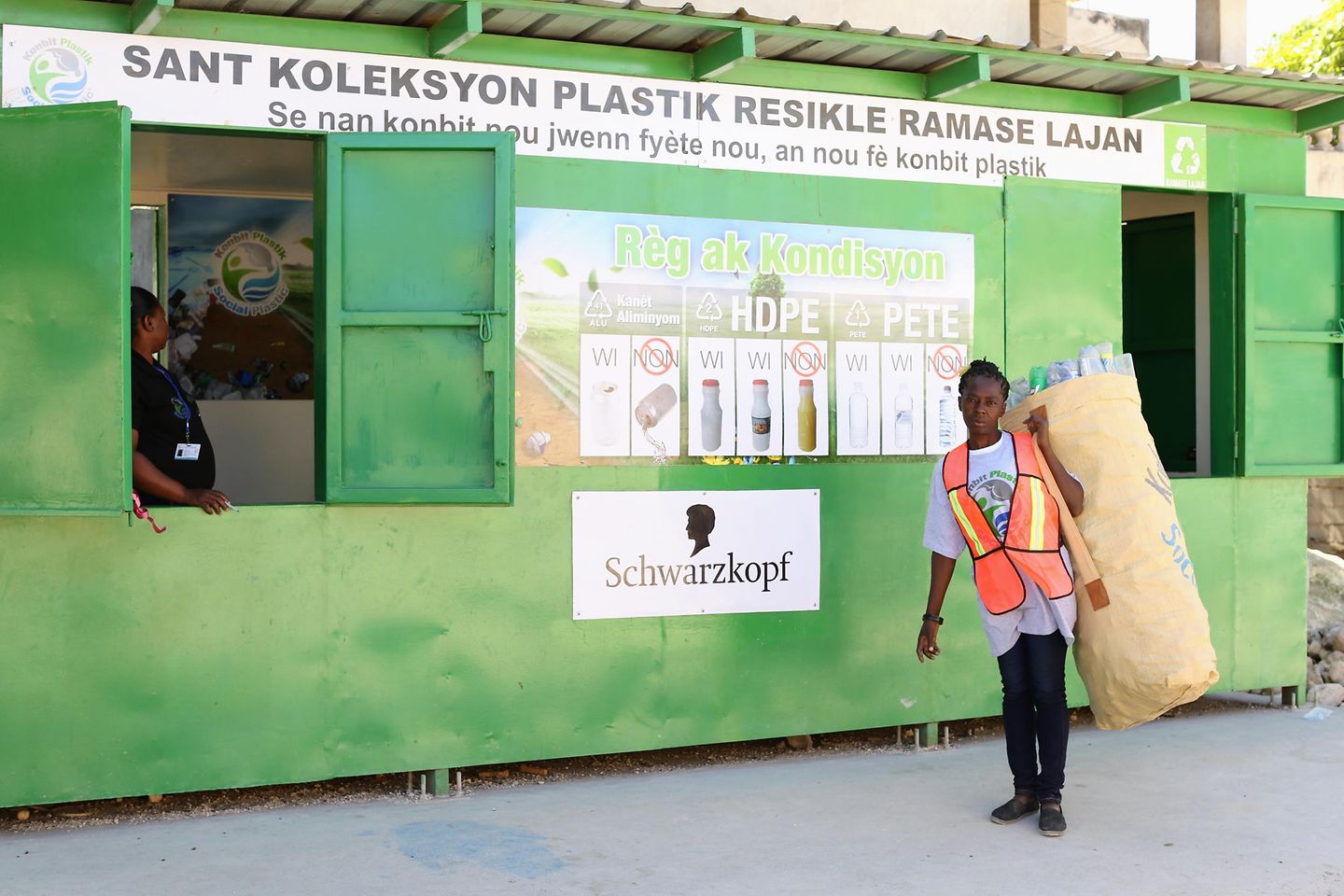 New plastic collection station in Croix de Bouquets in Haiti