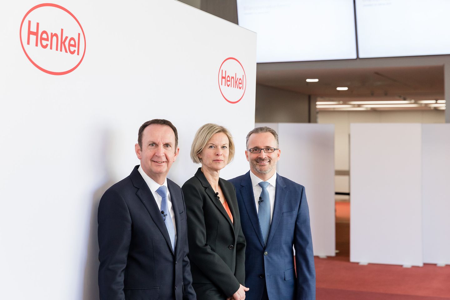
At the annual results press conference: CEO Hans Van Bylen, Kathrin Menges, Executive Vice President Human Resources, and CFO Carsten Knobel (from left)