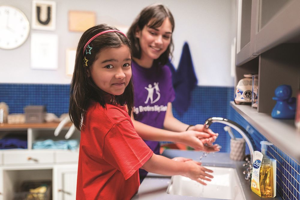 Global Handwashing Day is a chance to emphasize the importance of hand washing, and as part of the Healthier Futures™ program, Dial® and Big Brothers Big Sisters of America are committed to reaching as many mentees (“Littles”) as possible with this message.