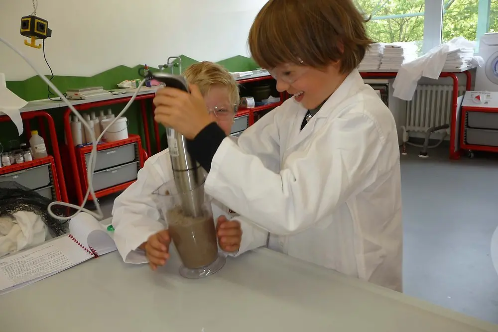
Forscherwelt is Henkel's global competence center for science education.