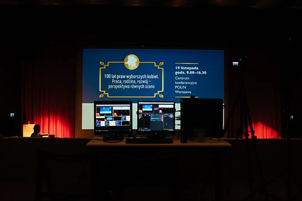 2018-20-11-100lat_praw_wyb_kobiet_małe-26
