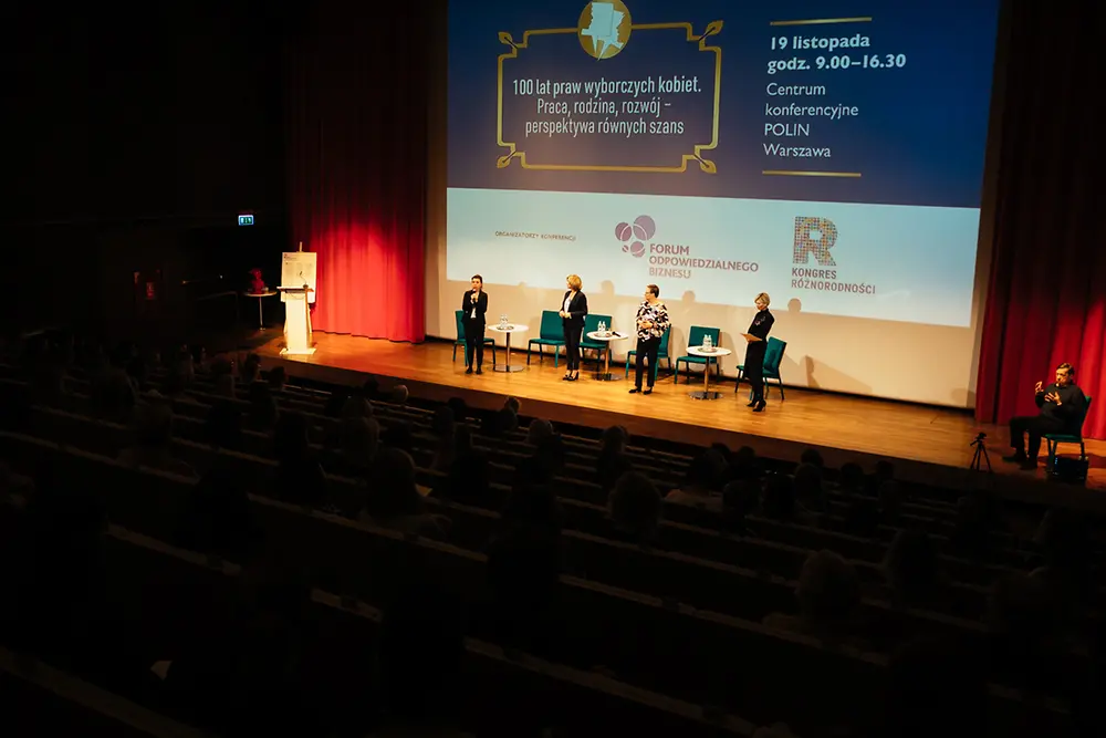 2018-100lat_praw_wyb_kobiet_male-41.jpg