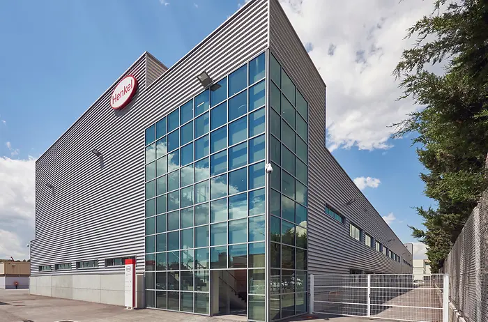 Henkel has opened its new production facility for high-performing aerospace applications at its site in Montornès del Vallès, Spain
