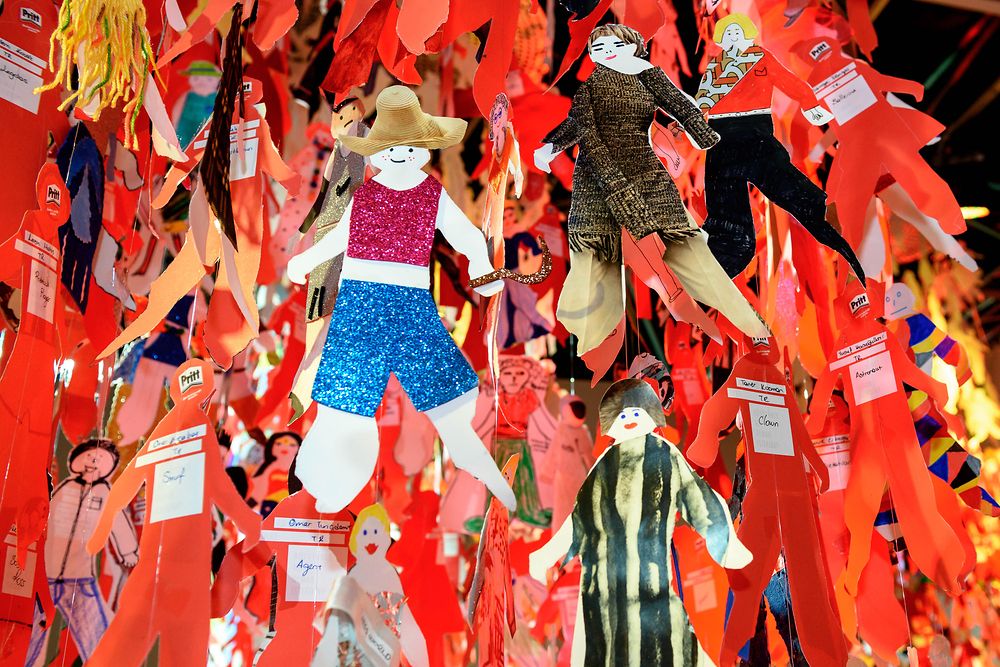 Henkel employees crafted 2.300 figurines expressing their dreams as a child