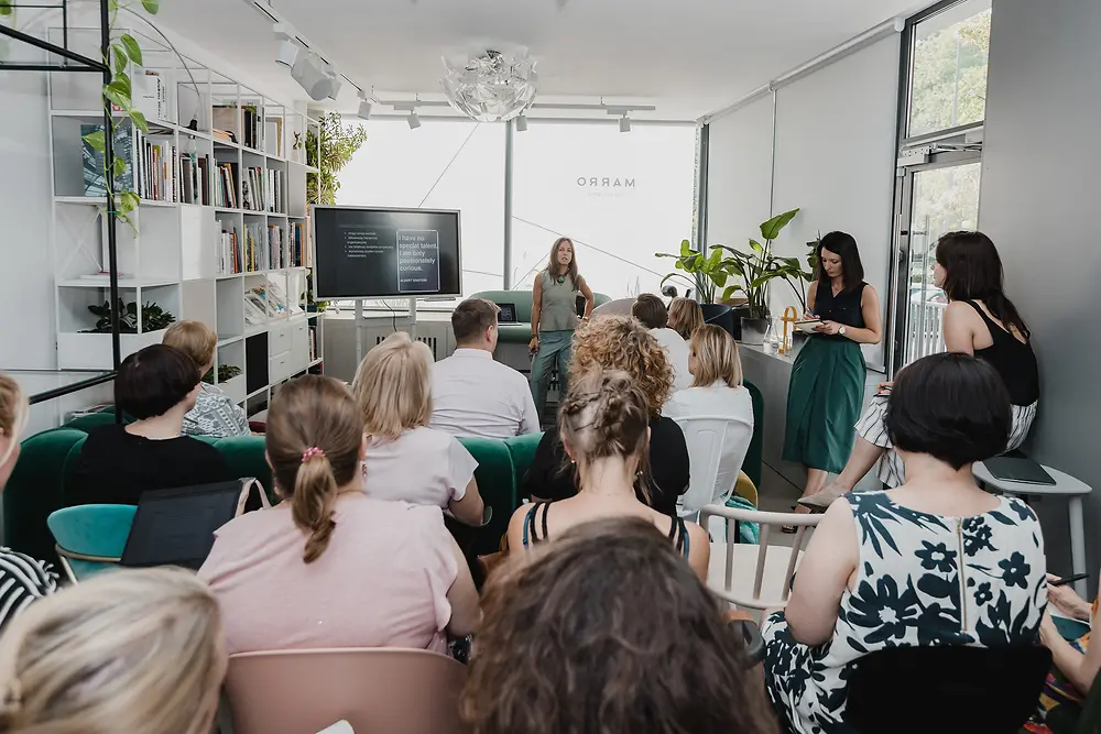 2019-08-Szczęśliwy pracownik poszukiwany.jpg (2)